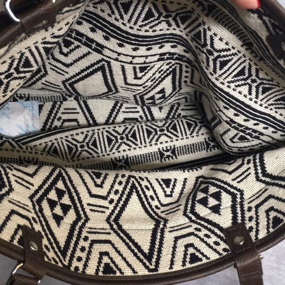 THIRTY-ONE NWT Aztec Tribal Southwest Tapestry Style Reversible Travel Bag - Picture 7 of 15